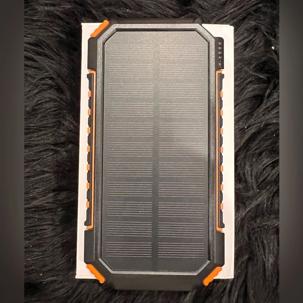 Riapow T11PWX Solar Power Bank, portable solar charger. NIB